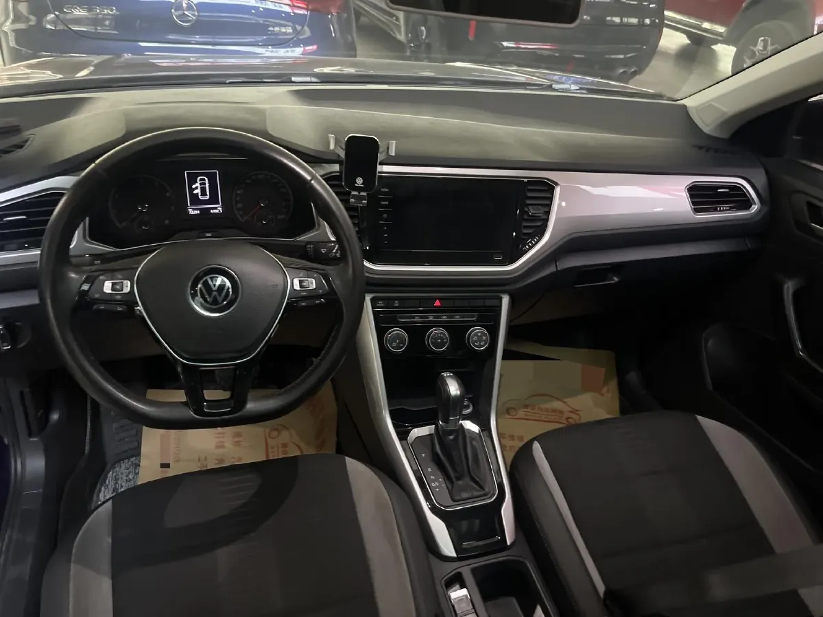 2021 Volkswagen T-Roc 1.4T 150HP L4 7DCT,autocango,china used car exporter,china ev exporter,chinese used car exporter,chinese used ev exporter