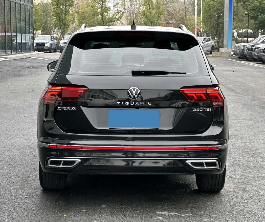 2023 Volkswagen Tiguan L 2.0T 186HP L4 7DCT,autocango,china used car exporter,china ev exporter,chinese used car exporter,chinese used ev exporter