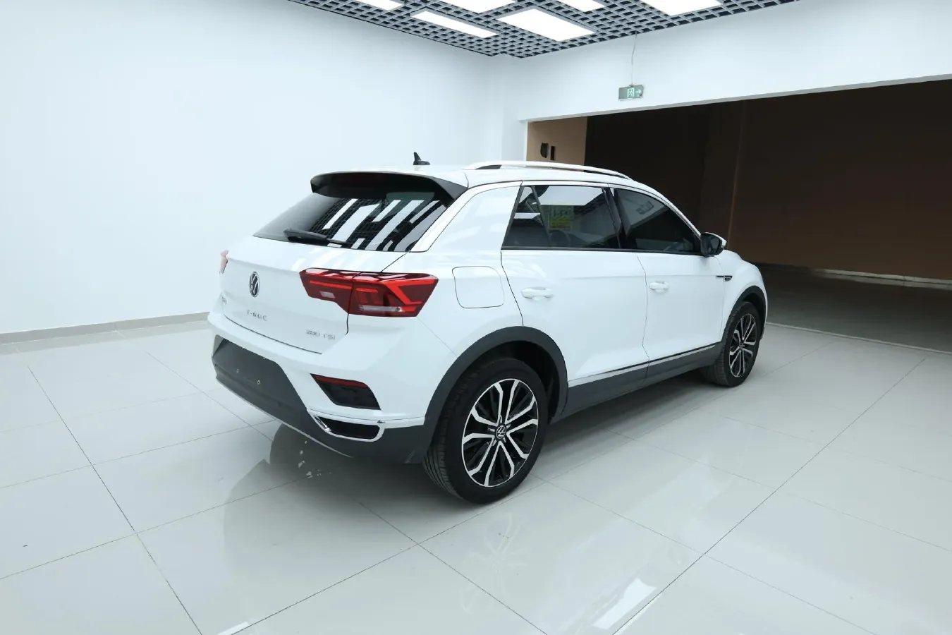 2022 Volkswagen T-Roc 1.4T 150HP L4 7DCT,autocango,china used car exporter,china ev exporter,chinese used car exporter,chinese used ev exporter
