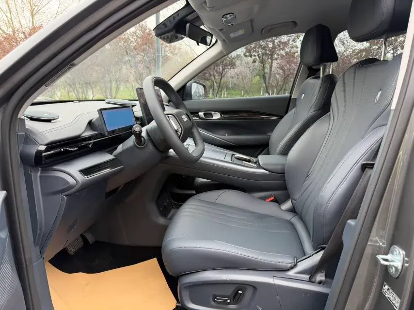 2024 YuanChen Super Van BEV 51KWH,autocango,china used car exporter,china ev exporter,chinese used car exporter,chinese used ev exporter