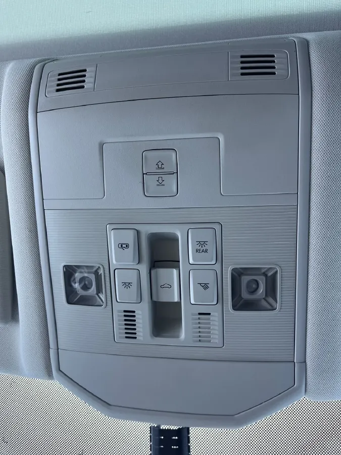 2022 Volkswagen T-Roc 1.4T 150HP L4 7DCT,autocango,china used car exporter,china ev exporter,chinese used car exporter,chinese used ev exporter