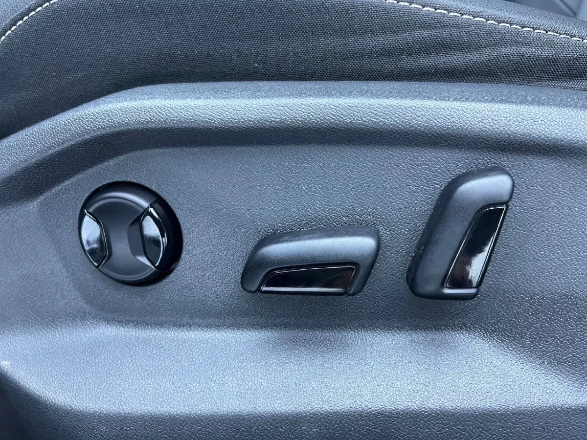 2022 Volkswagen T-Roc 1.4T 150HP L4 7DCT,autocango,china used car exporter,china ev exporter,chinese used car exporter,chinese used ev exporter