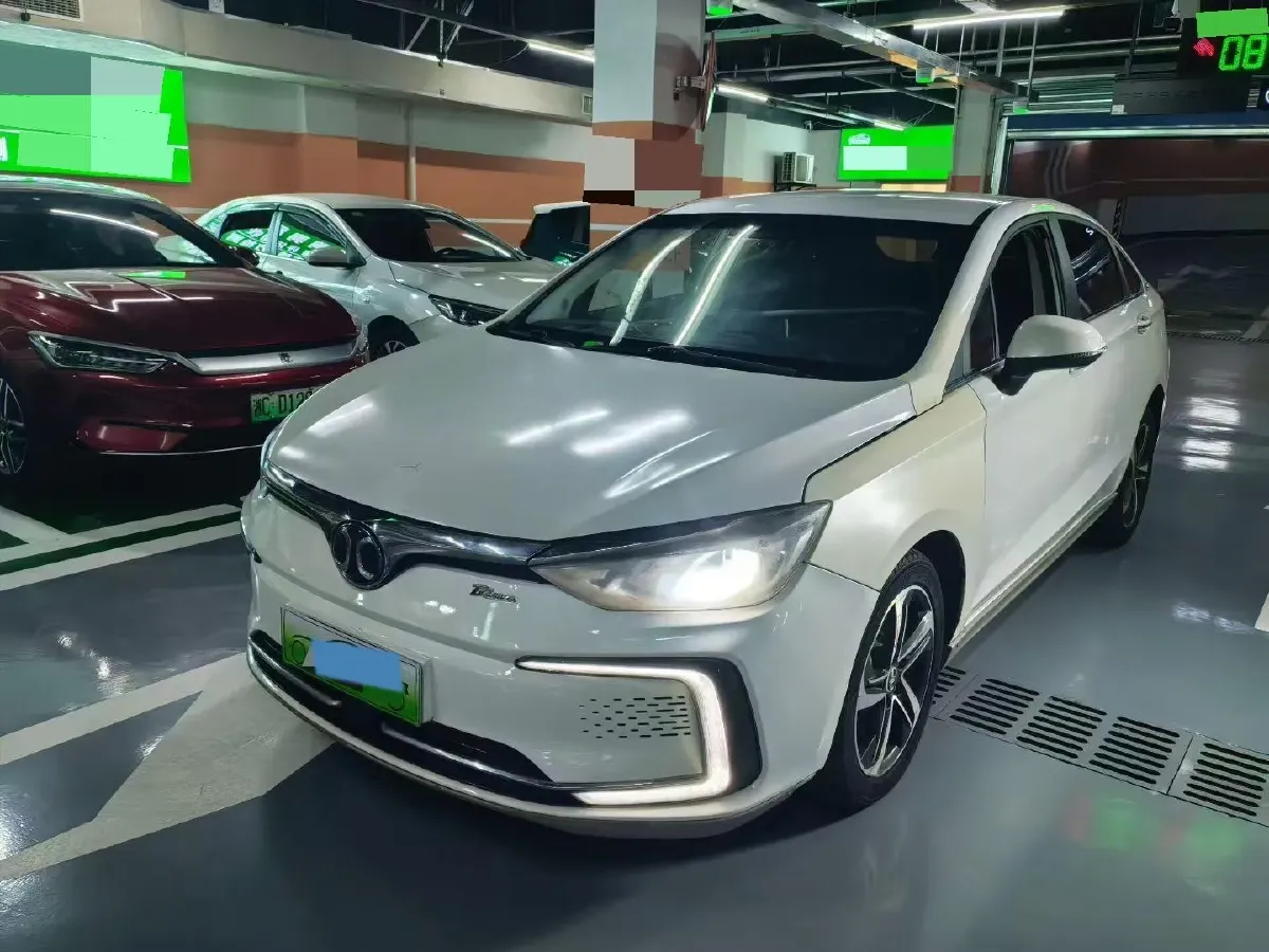 2018 BeiJing Auto EU5 BEV 53.66KWH,autocango,china used car exporter,china ev exporter,chinese used car exporter,chinese used ev exporter