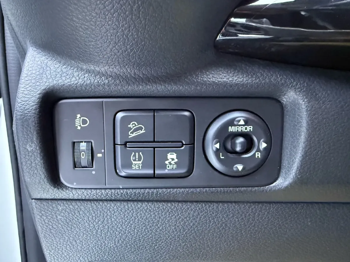 2021 Kia KX1 1.4L 100HP L4 6AT,autocango,china used car exporter,china ev exporter,chinese used car exporter,chinese used ev exporter