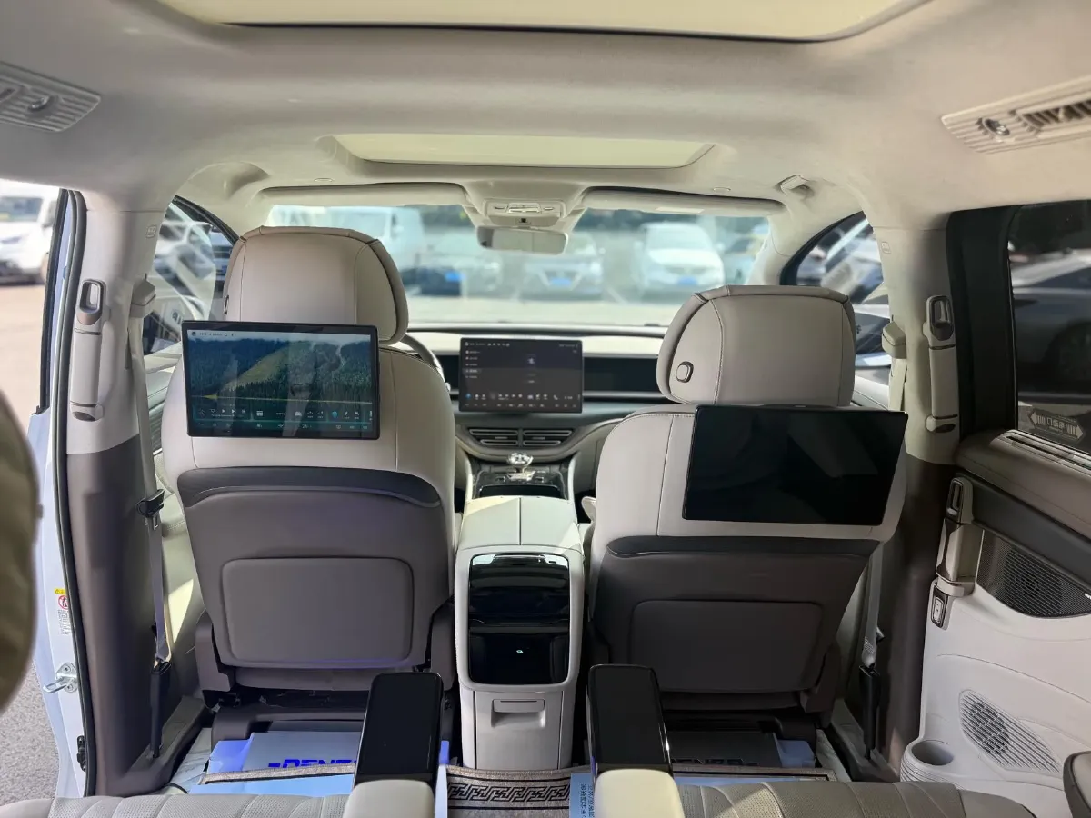 2022 HongQi HS7 3.0T 337HP V6 8AT,autocango,china used car exporter,china ev exporter,chinese used car exporter,chinese used ev exporter