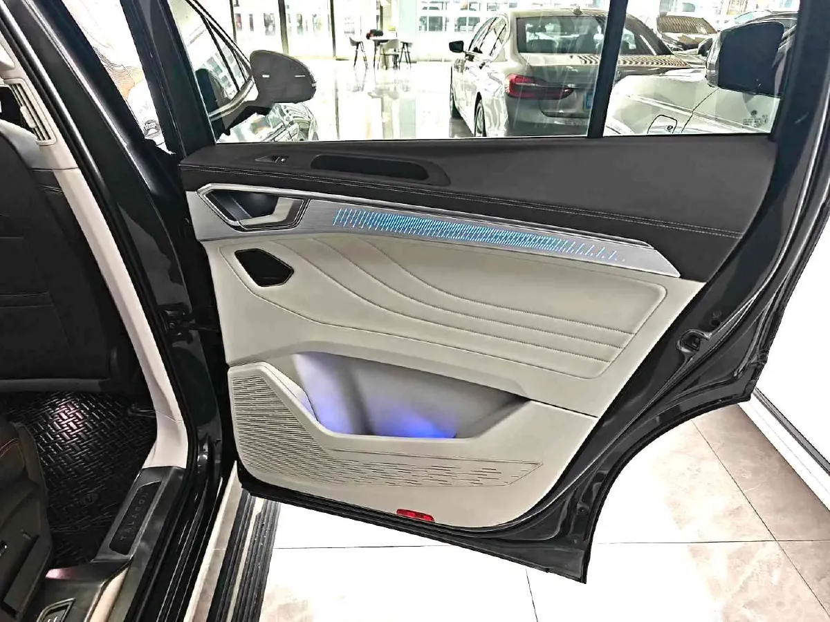 2021 Volkswagen Talagon 2.0T 220HP L4 7DCT,autocango,china used car exporter,china ev exporter,chinese used car exporter,chinese used ev exporter