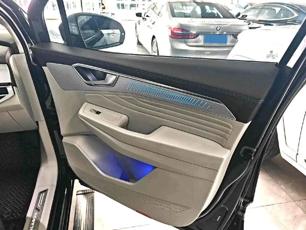 2021 Volkswagen Talagon 2.0T 220HP L4 7DCT,autocango,china used car exporter,china ev exporter,chinese used car exporter,chinese used ev exporter