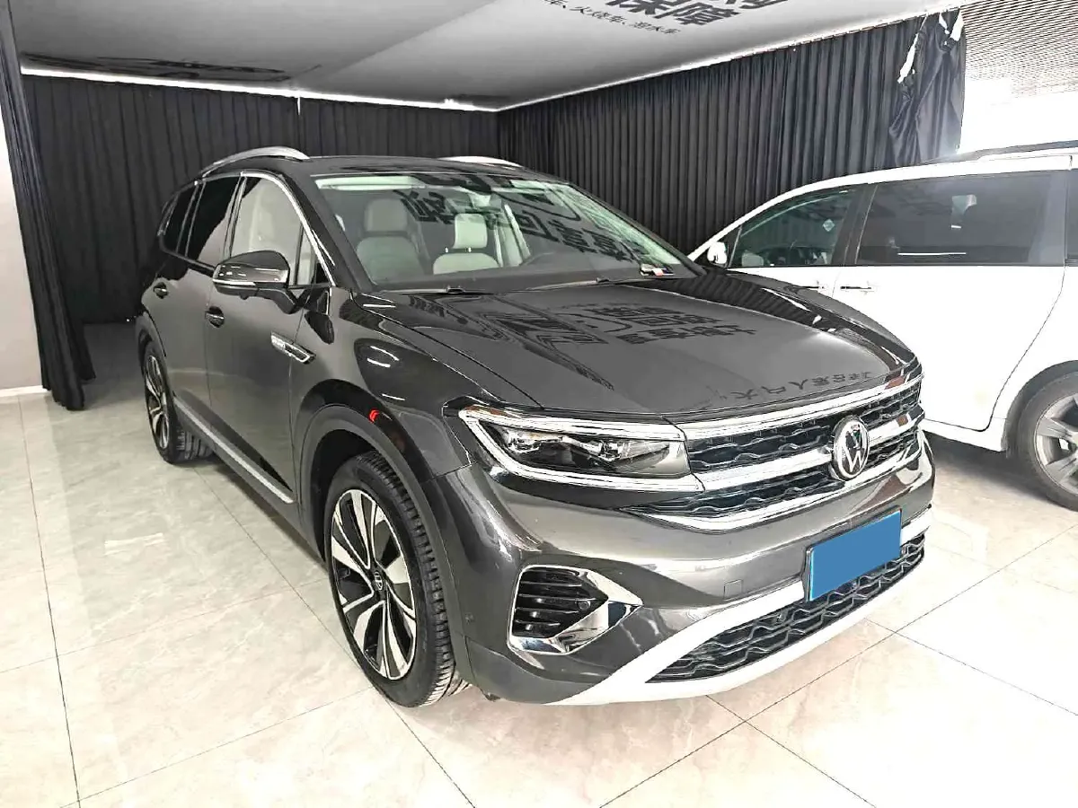 2021 Volkswagen Talagon 2.0T 220HP L4 7DCT,autocango,china used car exporter,china ev exporter,chinese used car exporter,chinese used ev exporter