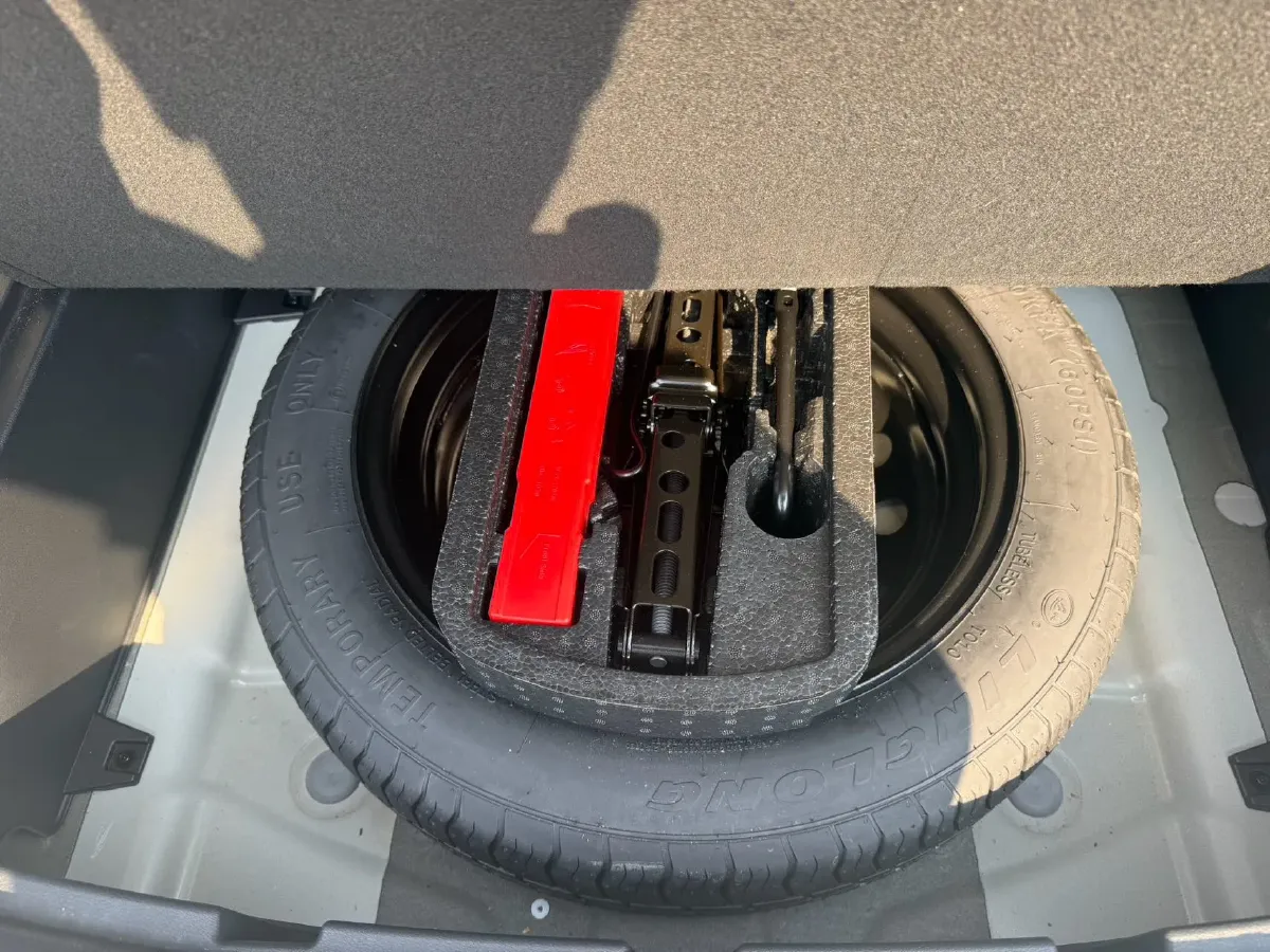 2021 Geely Vision X6 1.4T 141HP L4 6AT,autocango,china used car exporter,china ev exporter,chinese used car exporter,chinese used ev exporter