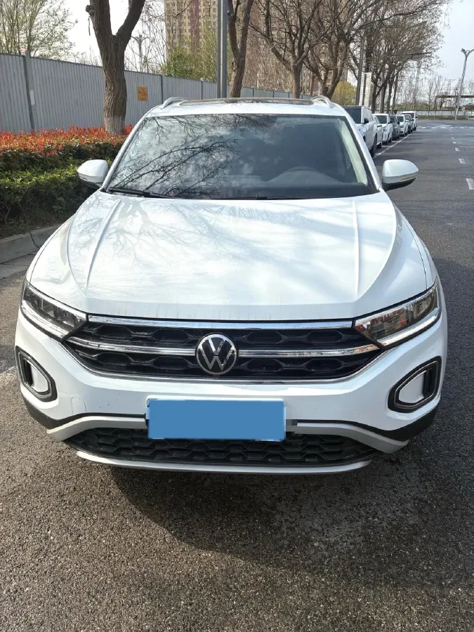 2023 Volkswagen T-Roc 1.4T 150HP L4 7DCT,autocango,china used car exporter,china ev exporter,chinese used car exporter,chinese used ev exporter