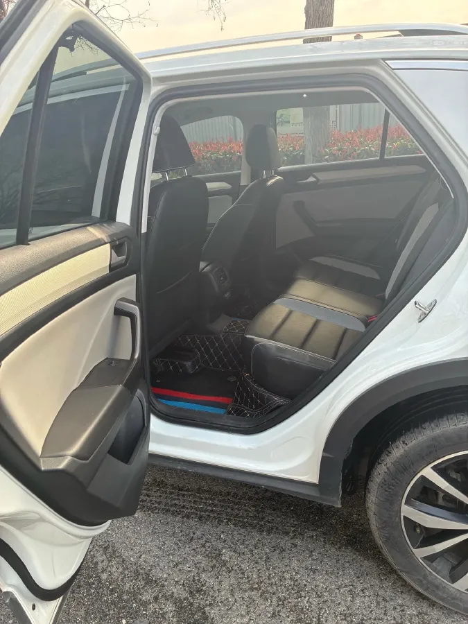 2023 Volkswagen T-Roc 1.4T 150HP L4 7DCT,autocango,china used car exporter,china ev exporter,chinese used car exporter,chinese used ev exporter