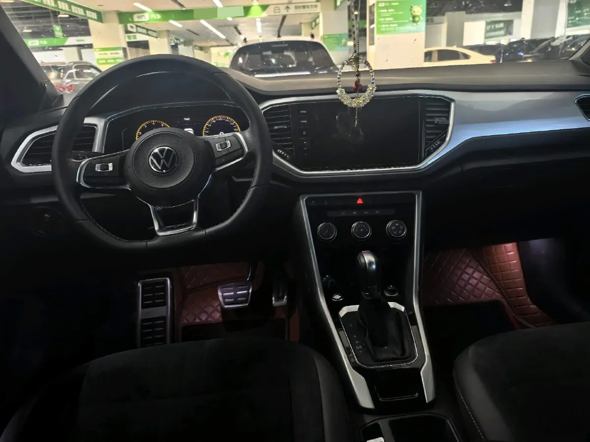 2022 Volkswagen T-Roc 1.4T 150HP L4 7DCT,autocango,china used car exporter,china ev exporter,chinese used car exporter,chinese used ev exporter