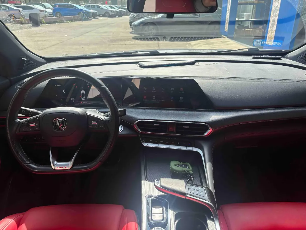 2020 ChangAn UNI-T 1.5T 180HP L4 7DCT,autocango,china used car exporter,china ev exporter,chinese used car exporter,chinese used ev exporter