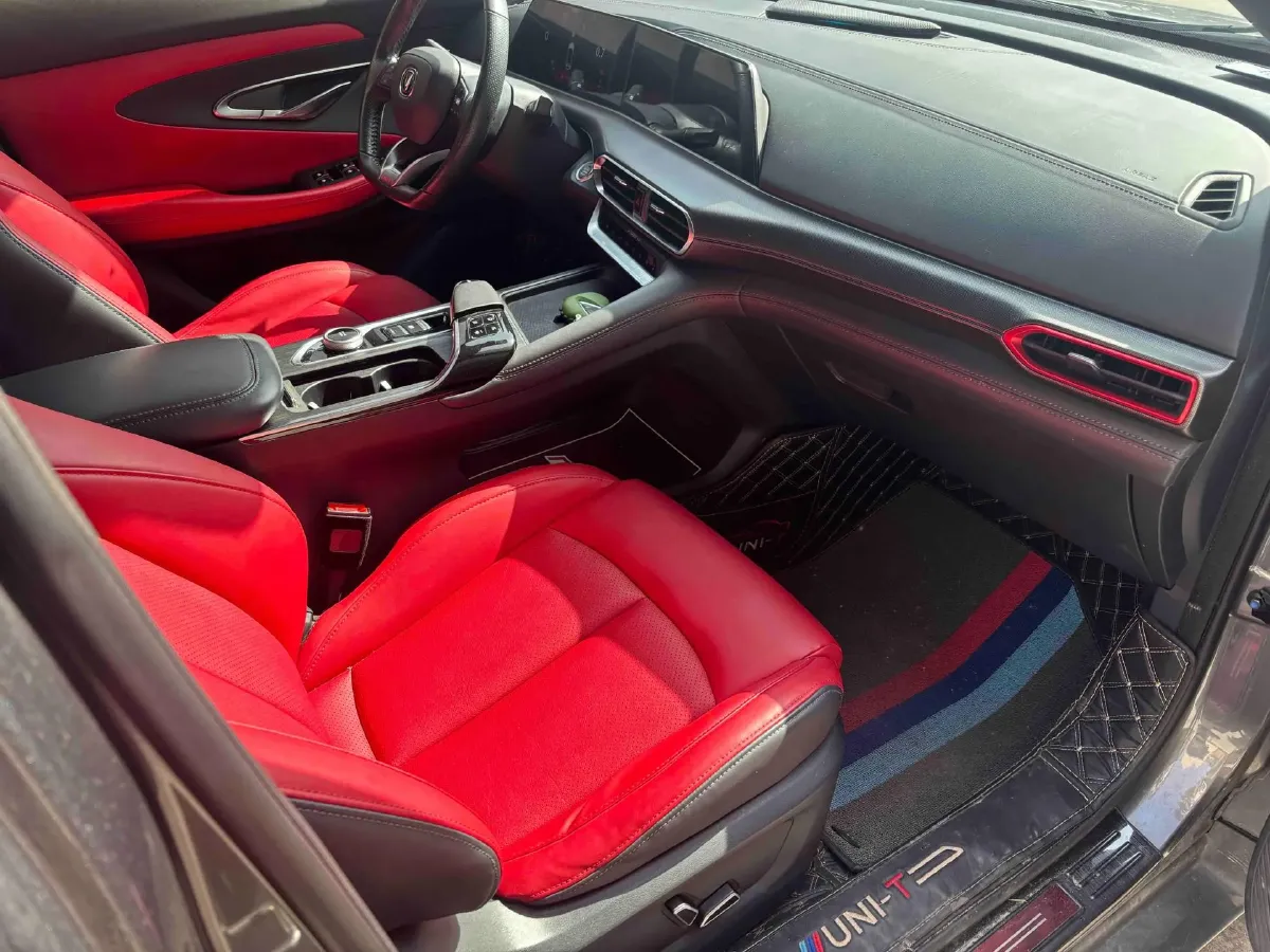 2020 ChangAn UNI-T 1.5T 180HP L4 7DCT,autocango,china used car exporter,china ev exporter,chinese used car exporter,chinese used ev exporter