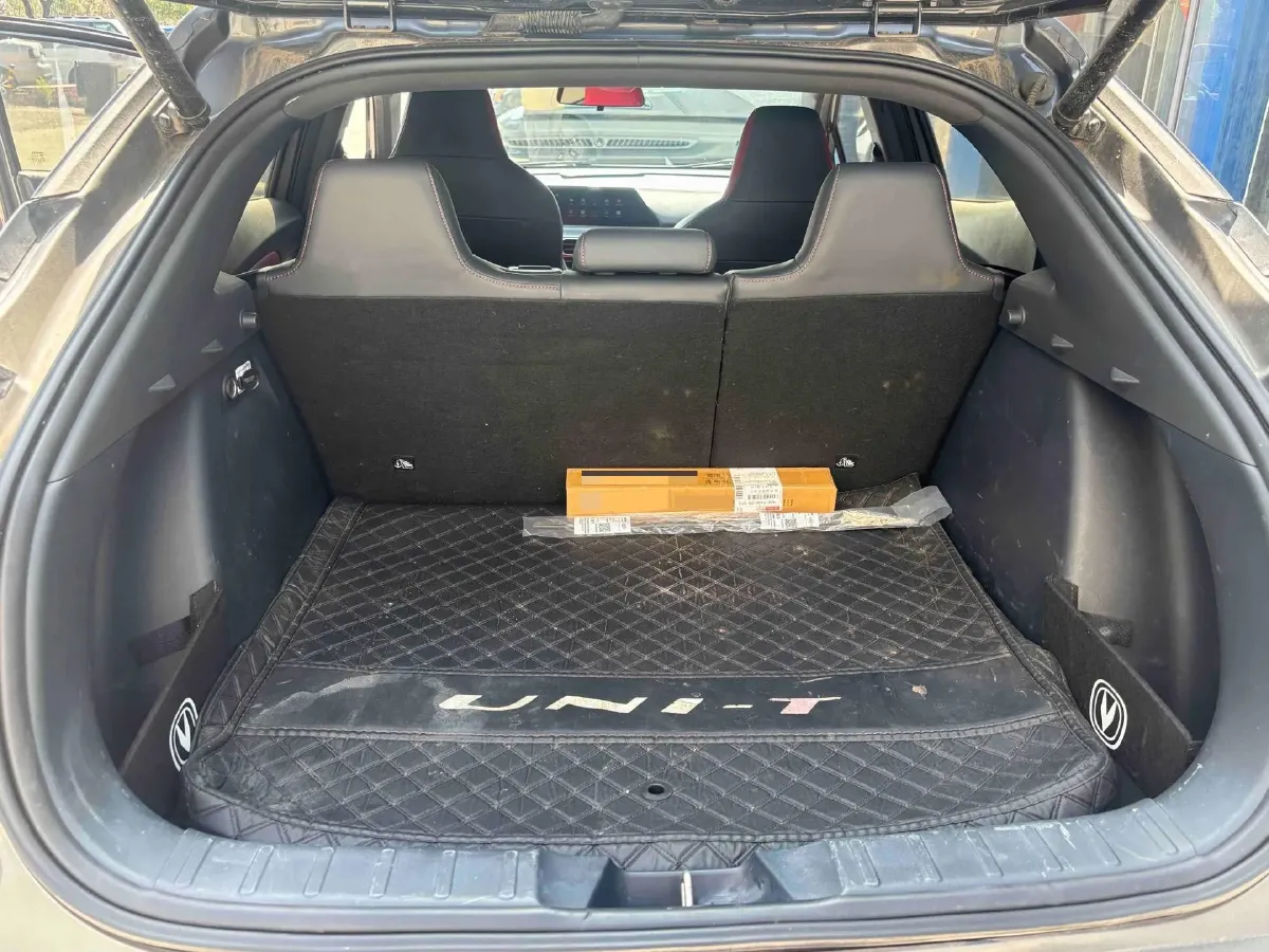 2020 ChangAn UNI-T 1.5T 180HP L4 7DCT,autocango,china used car exporter,china ev exporter,chinese used car exporter,chinese used ev exporter