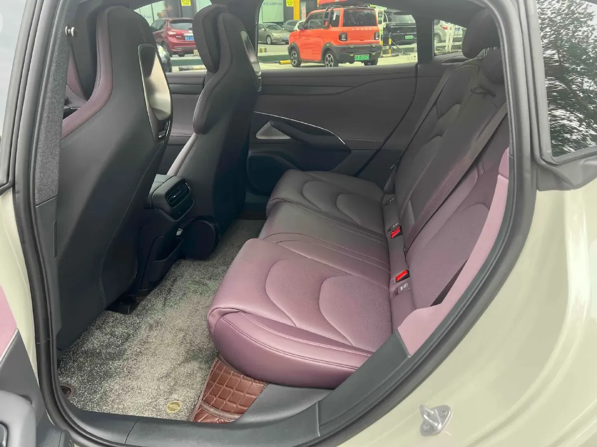 2024 MI SU7 BEV 101KWH,autocango,china used car exporter,china ev exporter,chinese used car exporter,chinese used ev exporter