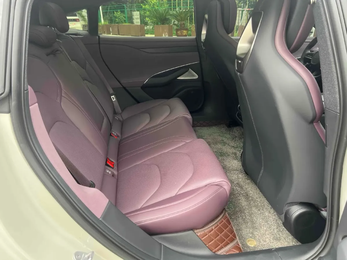 2024 MI SU7 BEV 101KWH,autocango,china used car exporter,china ev exporter,chinese used car exporter,chinese used ev exporter