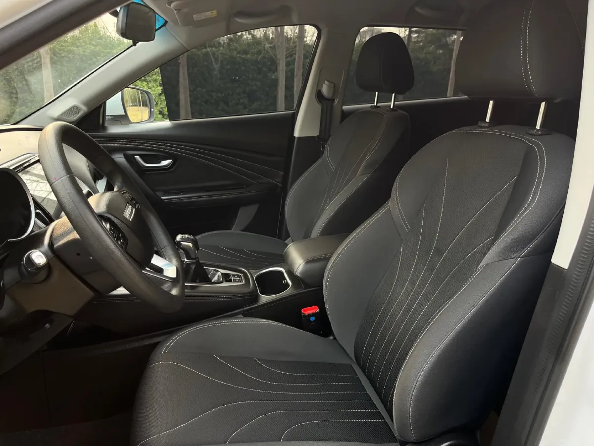 2021 SWM G05 2.0L 143HP L4 5MT,autocango,china used car exporter,china ev exporter,chinese used car exporter,chinese used ev exporter