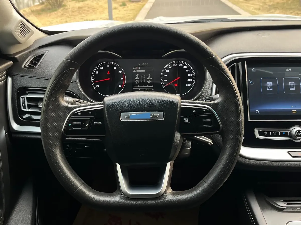 2021 SWM G05 2.0L 143HP L4 5MT,autocango,china used car exporter,china ev exporter,chinese used car exporter,chinese used ev exporter