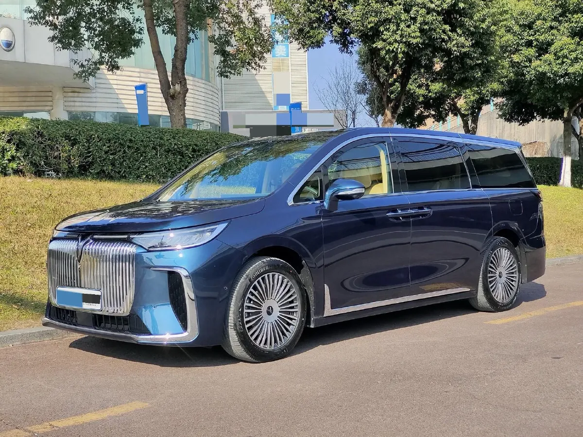 2026 Voyah Dream 1.5T 150HP L4 PHEV,autocango,china used car exporter,china ev exporter,chinese used car exporter,chinese used ev exporter