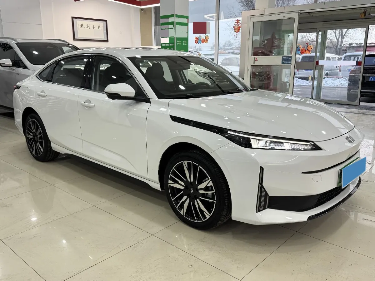 2025 ChangAn QiYuan A05 1.5L 98HP L4 E-CVT PHEV 18.4KWH,autocango,china used car exporter,china ev exporter,chinese used car exporter,chinese used ev exporter