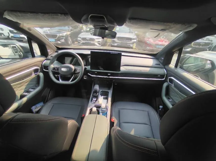 2024 Geely Okavango L 2.0T 218HP L4 7DCT,autocango,china used car exporter,china ev exporter,chinese used car exporter,chinese used ev exporter