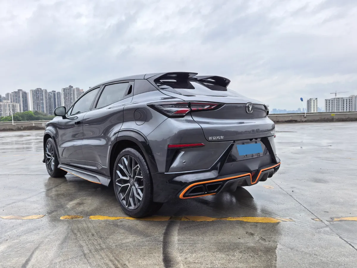 2022 ChangAn UNI-T 1.5T 188HP L4 7DCT,autocango,china used car exporter,china ev exporter,chinese used car exporter,chinese used ev exporter