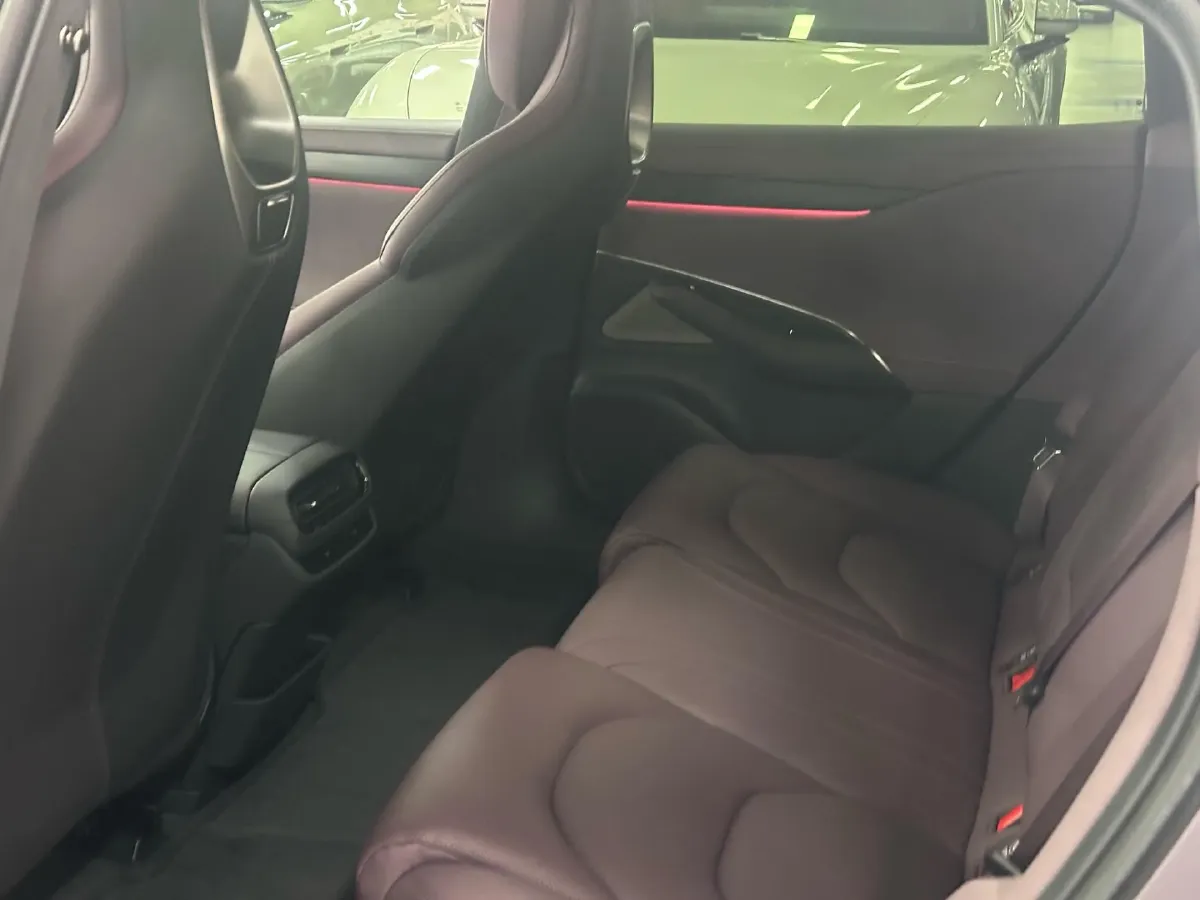 2024 MI SU7 BEV 101KWH,autocango,china used car exporter,china ev exporter,chinese used car exporter,chinese used ev exporter