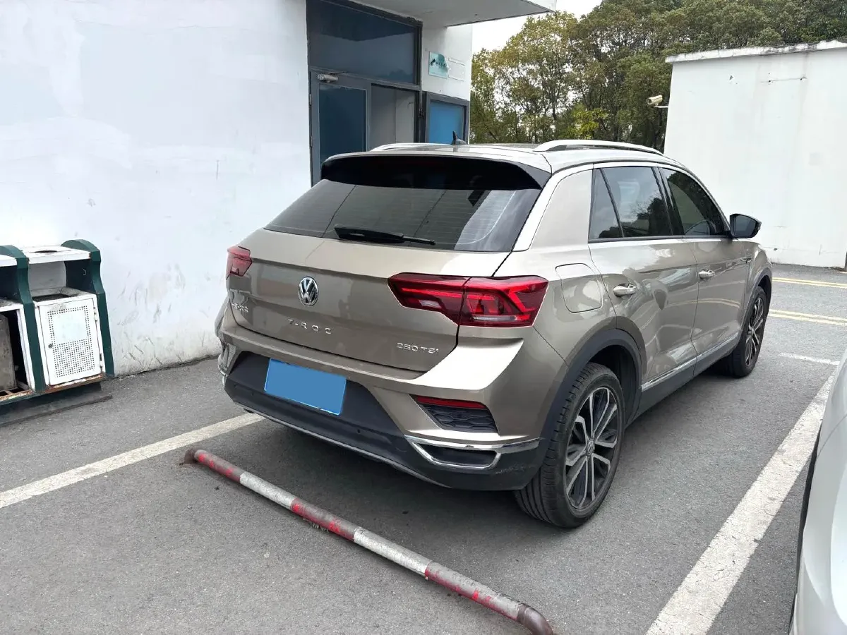 2020 Volkswagen T-Roc 1.4T 150HP L4 7DCT,autocango,china used car exporter,china ev exporter,chinese used car exporter,chinese used ev exporter