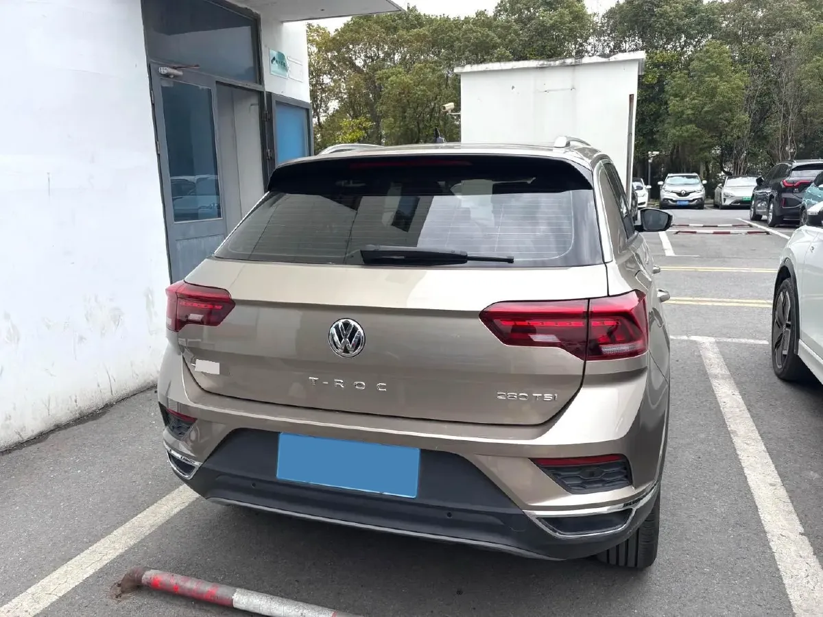 2020 Volkswagen T-Roc 1.4T 150HP L4 7DCT,autocango,china used car exporter,china ev exporter,chinese used car exporter,chinese used ev exporter