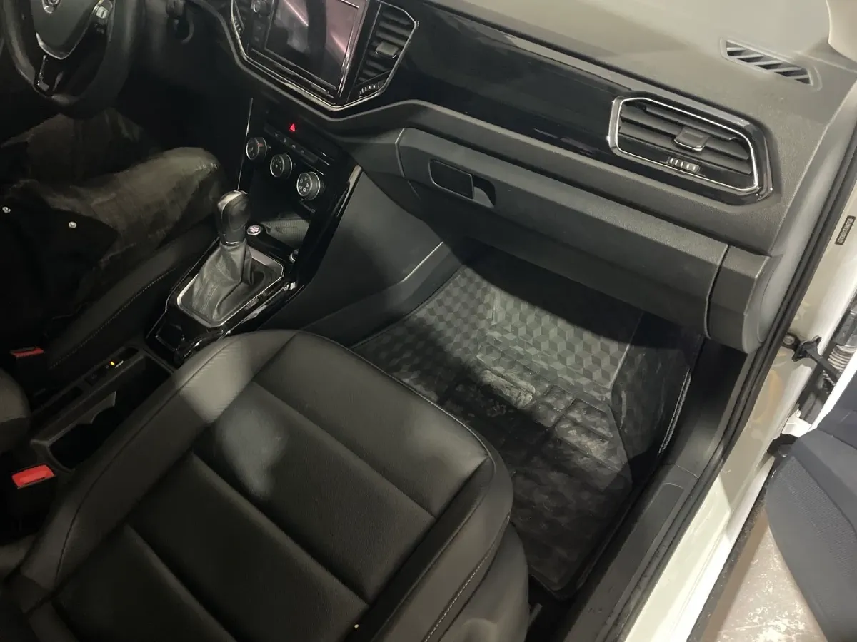 2020 Volkswagen T-Roc 1.4T 150HP L4 7DCT,autocango,china used car exporter,china ev exporter,chinese used car exporter,chinese used ev exporter