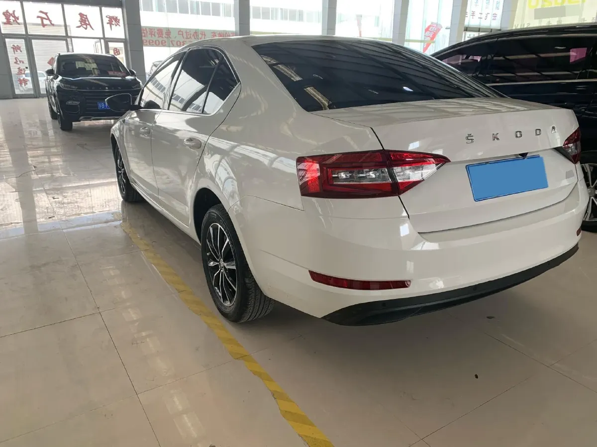 2019 Skoda Octavia 1.5L 116HP L4 6AT,autocango,china used car exporter,china ev exporter,chinese used car exporter,chinese used ev exporter
