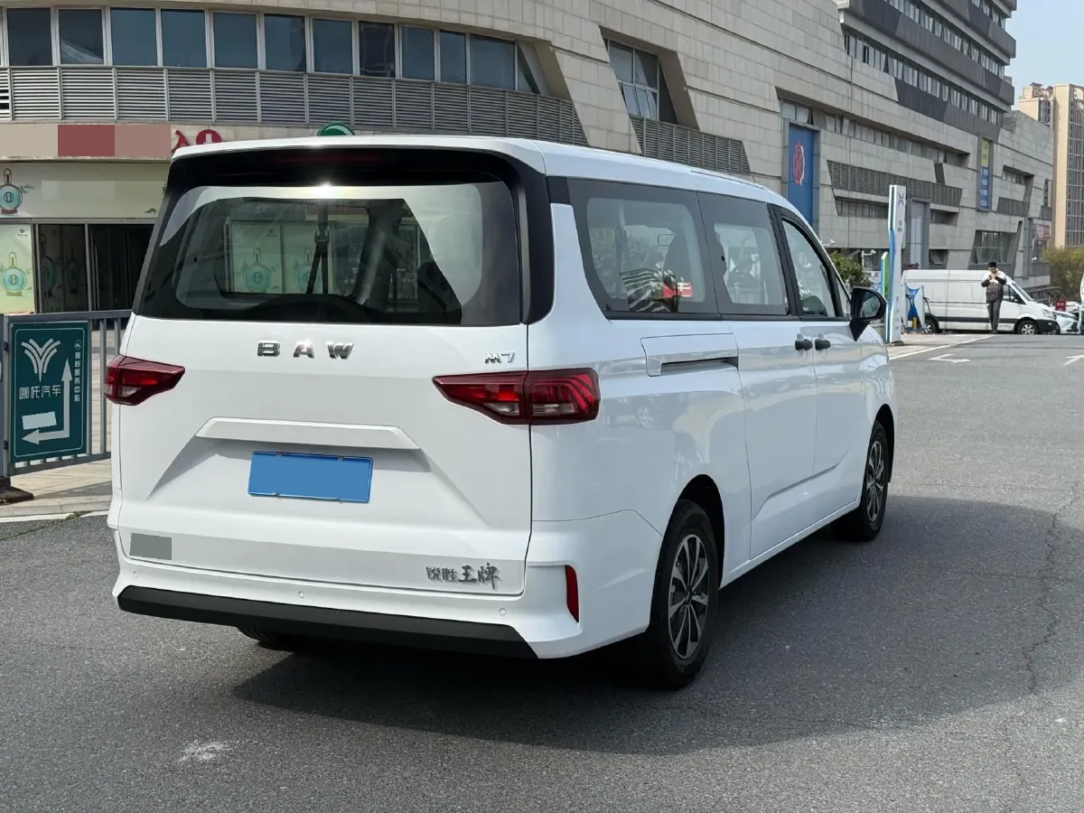 2025 BAW RuiSheng Trump M7 1.6L 124HP L4 5MT,autocango,china used car exporter,china ev exporter,chinese used car exporter,chinese used ev exporter