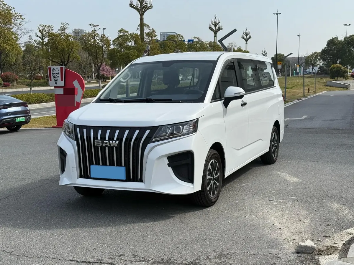 2025 BAW RuiSheng Trump M7 1.6L 124HP L4 5MT,autocango,china used car exporter,china ev exporter,chinese used car exporter,chinese used ev exporter