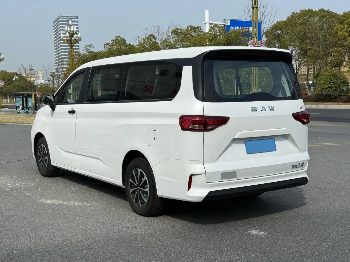 2025 BAW RuiSheng Trump M7 1.6L 124HP L4 5MT,autocango,china used car exporter,china ev exporter,chinese used car exporter,chinese used ev exporter