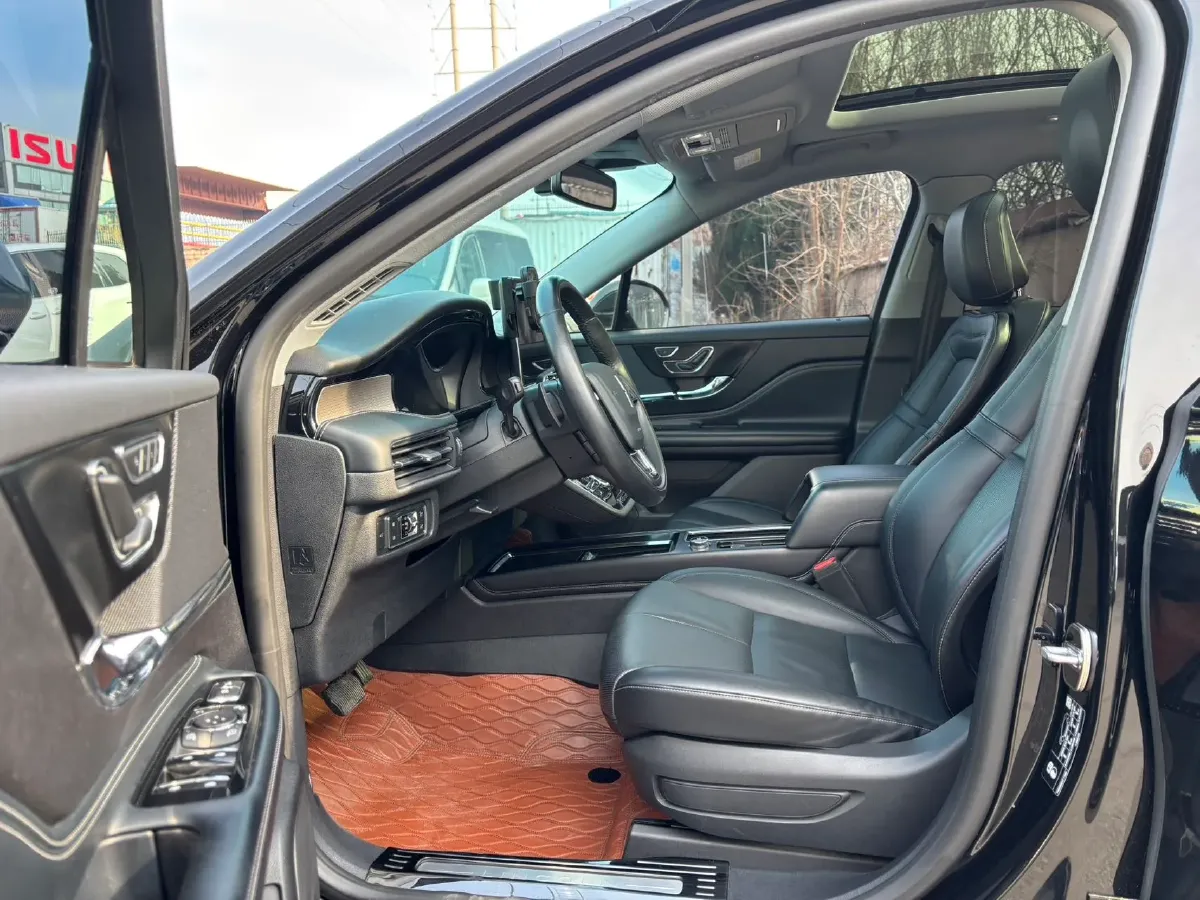 2021 Lincoln Corsair 2.0T 245HP L4 8AT,autocango,china used car exporter,china ev exporter,chinese used car exporter,chinese used ev exporter