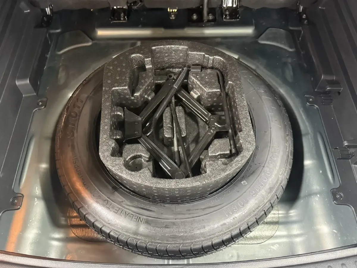 2023 Kia Seltos 1.5L 115HP L4 CVT,autocango,china used car exporter,china ev exporter,chinese used car exporter,chinese used ev exporter