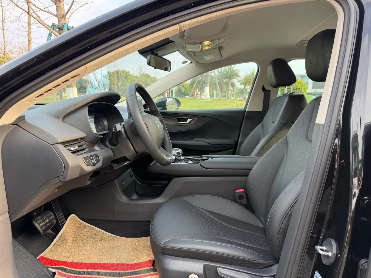 2022 HongQi E-QM5 BEV 54KWH,autocango,china used car exporter,china ev exporter,chinese used car exporter,chinese used ev exporter