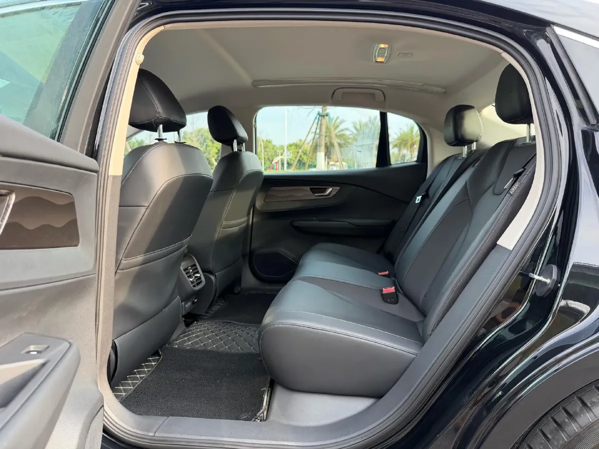 2022 HongQi E-QM5 BEV 54KWH,autocango,china used car exporter,china ev exporter,chinese used car exporter,chinese used ev exporter