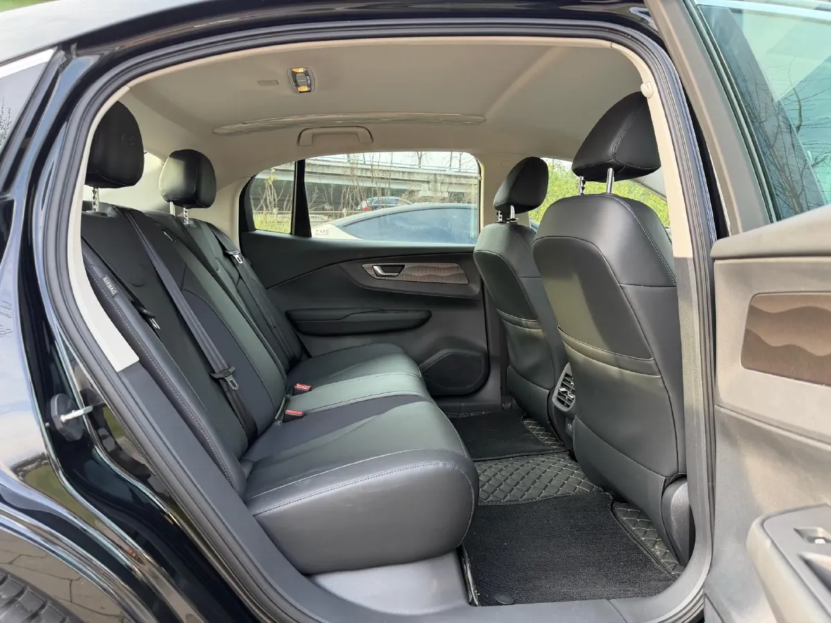 2022 HongQi E-QM5 BEV 54KWH,autocango,china used car exporter,china ev exporter,chinese used car exporter,chinese used ev exporter