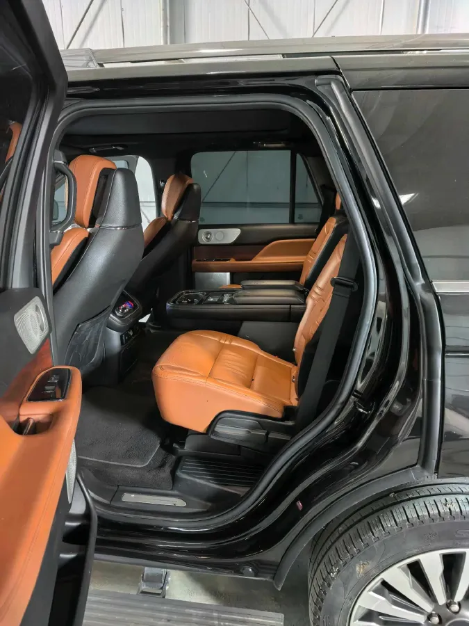 2020 Lincoln Navigator 3.5T 388HP V6 10AT,autocango,china used car exporter,china ev exporter,chinese used car exporter,chinese used ev exporter