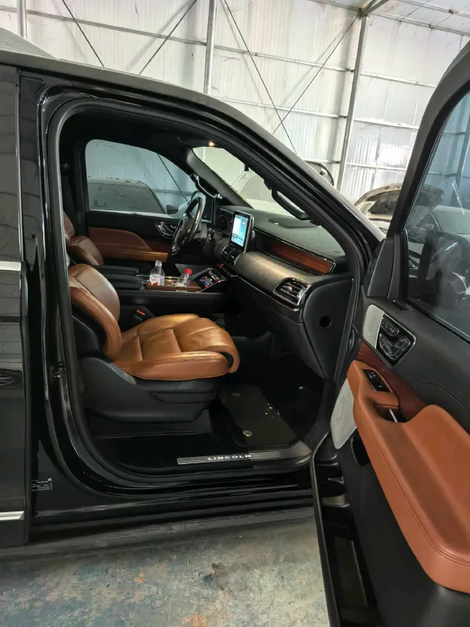 2020 Lincoln Navigator 3.5T 388HP V6 10AT,autocango,china used car exporter,china ev exporter,chinese used car exporter,chinese used ev exporter