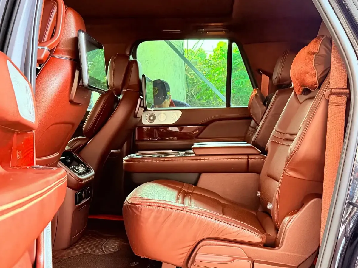 2020 Lincoln Navigator 3.5T 388HP V6 10AT,autocango,china used car exporter,china ev exporter,chinese used car exporter,chinese used ev exporter