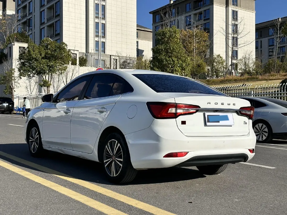 2019 Roewe i5 1.5L 120HP L4 CVT,autocango,china used car exporter,china ev exporter,chinese used car exporter,chinese used ev exporter