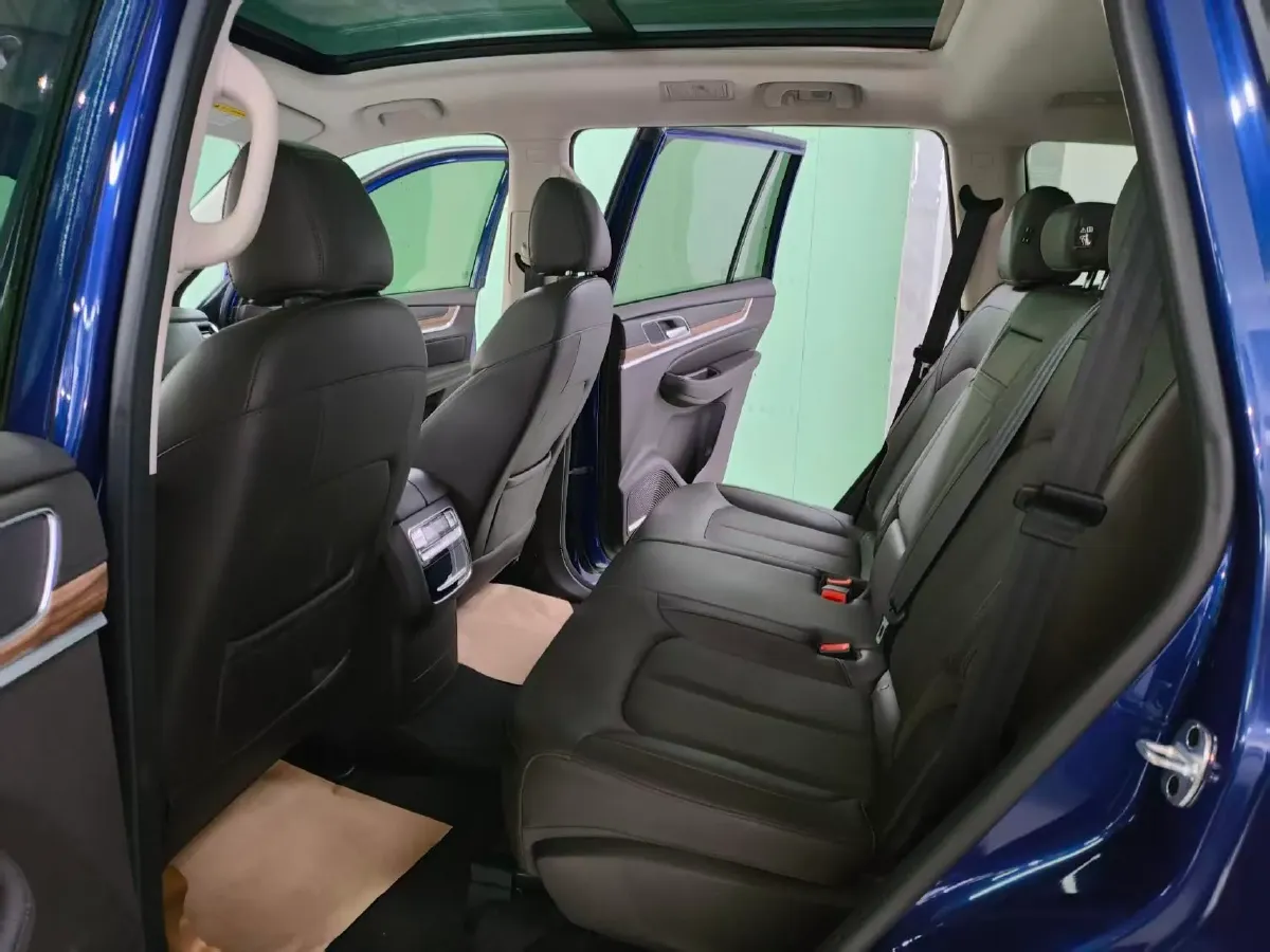 2018 Roewe RX5 2.0T 220HP L4 6DCT,autocango,china used car exporter,china ev exporter,chinese used car exporter,chinese used ev exporter