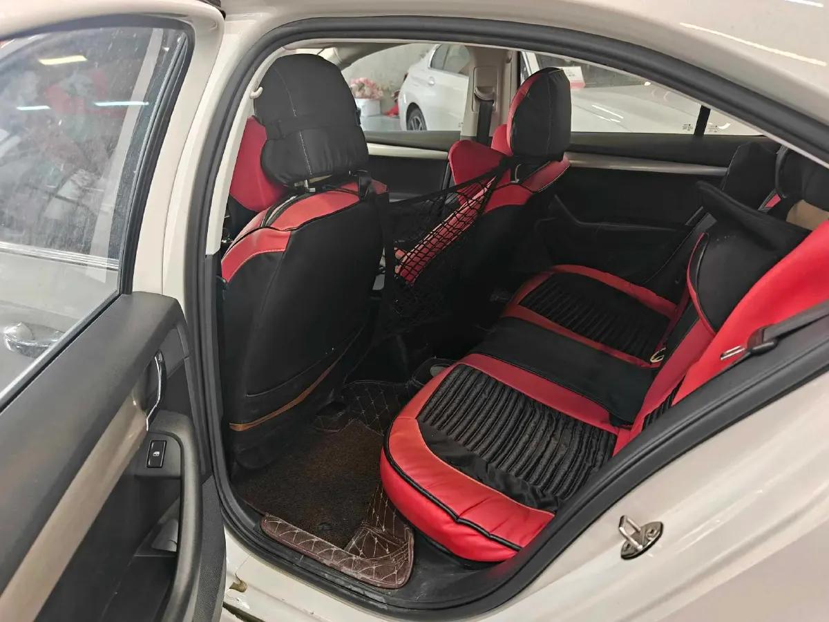 2019 Skoda Octavia 1.5L 116HP L4 6AT,autocango,china used car exporter,china ev exporter,chinese used car exporter,chinese used ev exporter