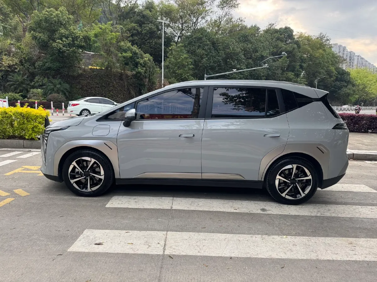 2024 Leapmotor C11 1.5L 95HP L4 REEV 43.74KWH,autocango,china used car exporter,china ev exporter,chinese used car exporter,chinese used ev exporter