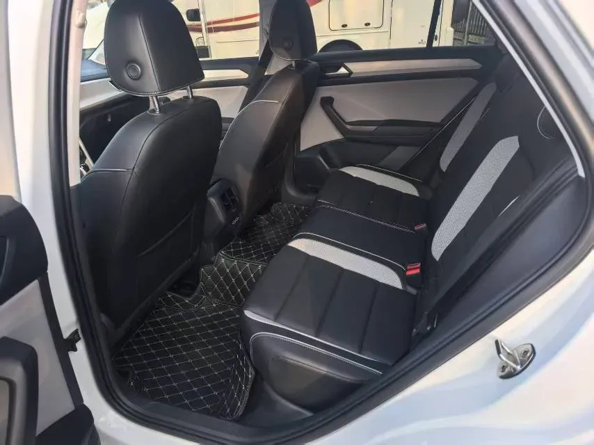 2023 Volkswagen T-Roc 1.4T 150HP L4 7DCT,autocango,china used car exporter,china ev exporter,chinese used car exporter,chinese used ev exporter