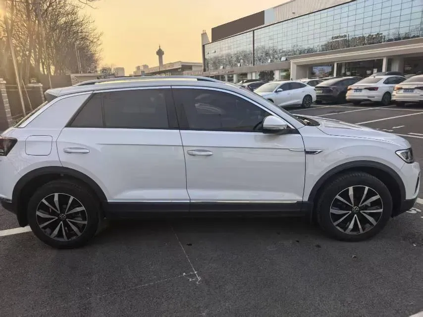 2023 Volkswagen T-Roc 1.4T 150HP L4 7DCT,autocango,china used car exporter,china ev exporter,chinese used car exporter,chinese used ev exporter