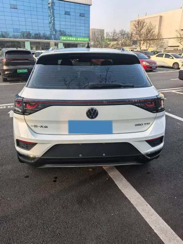 2023 Volkswagen T-Roc 1.4T 150HP L4 7DCT,autocango,china used car exporter,china ev exporter,chinese used car exporter,chinese used ev exporter
